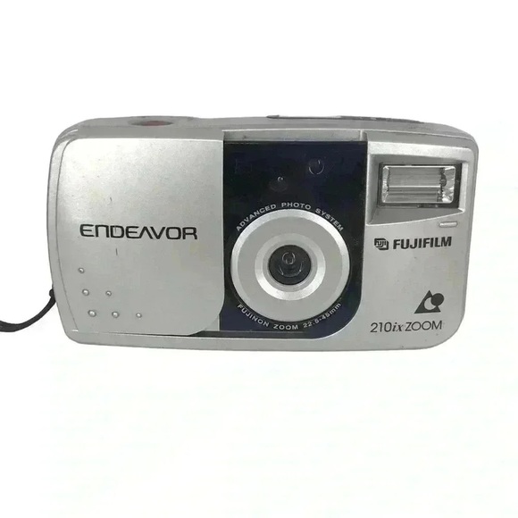 FUJIFILM ENDEAVOR 210IX ZOOM APS FILM CAMERA W/ CASE 22.5–45MM LENS VINTAGE - Picture 1 of 11